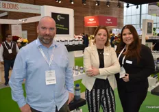 Gabor Donders, Anouk Heemskerk and Ariana Sudarios of HSI: "All four Nano Fertilisers (AgroCalcium, AgroFerrum, AgroCyprum, AgroArgentum) work well together, there is a synergistic effect between these four trace elements." 